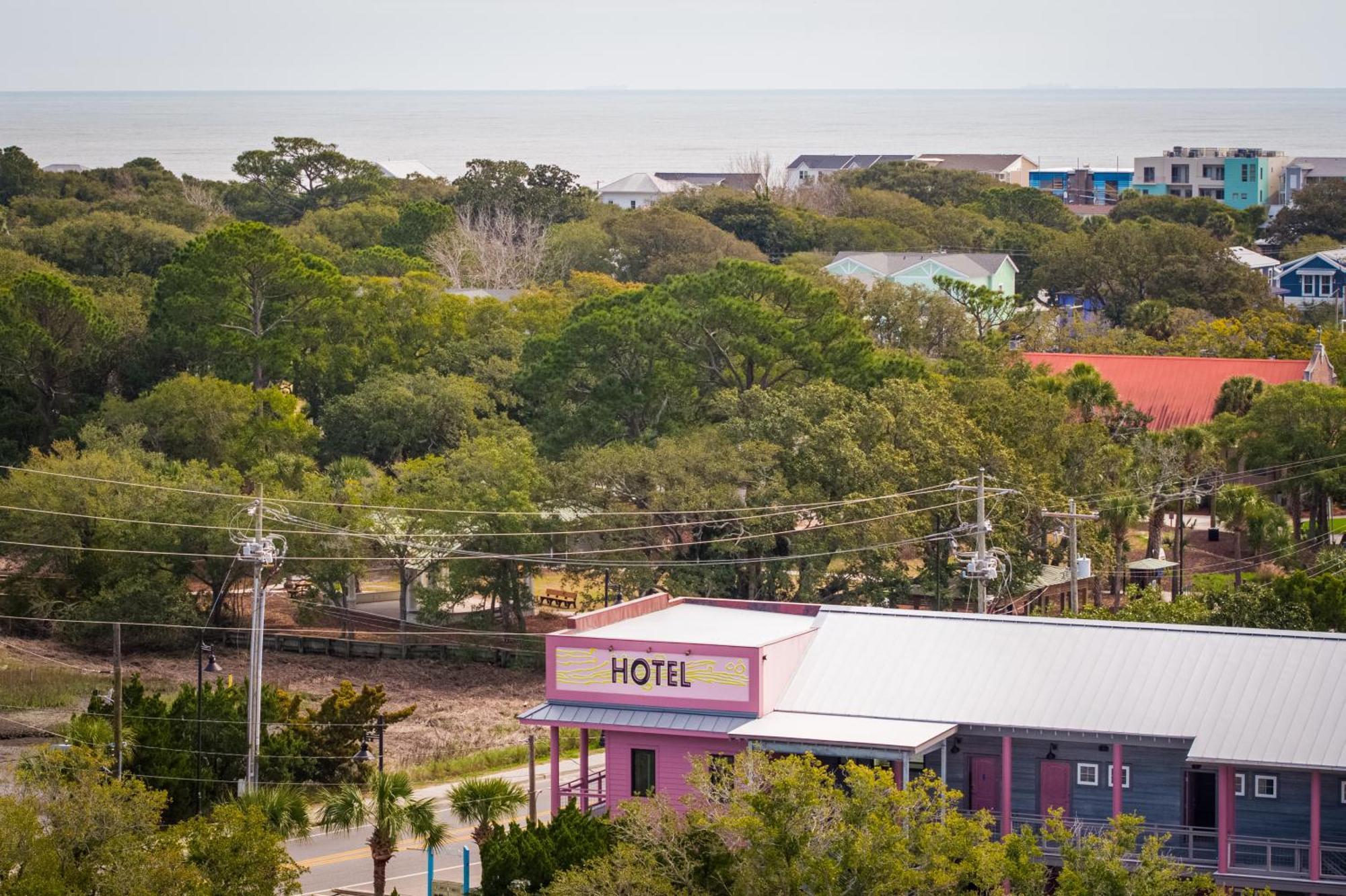 Hotel Folly With Marsh And Sunset Views Folly Beach Exterior photo